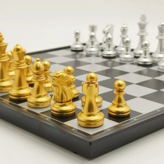 Portable 25/32cm Chessboard Magnetic Chess Set Magnet Folding Travel Board Game Set Plastic Portable International Chess Kid Toy